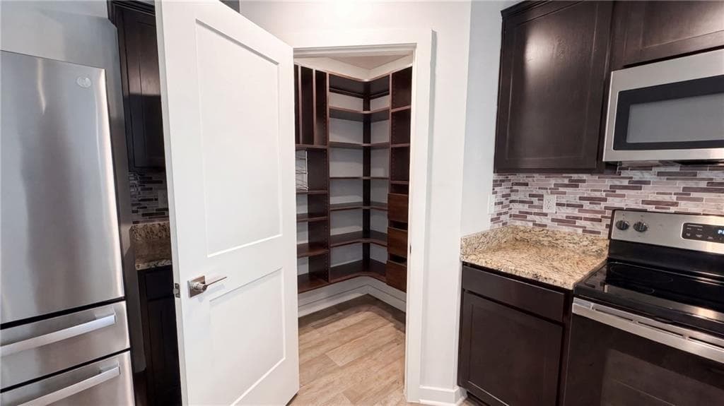 5 bedroom, 3 bathroom, 2,376 sq ft single family residence for sale at 800 Maduro Way, Mcdonough, GA 30253 — photo 9