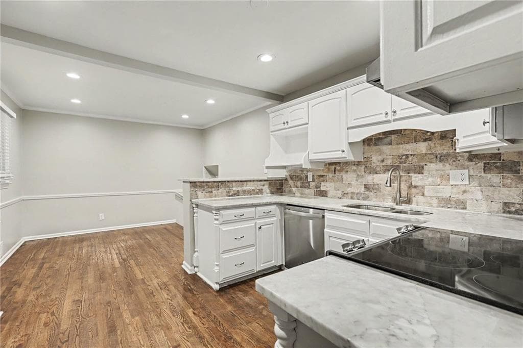 4 bedroom, 3 bathroom, 2,497 sq ft single family residence for sale at 1545 Old Spring House Lane, Atlanta, GA 30338 — photo 6