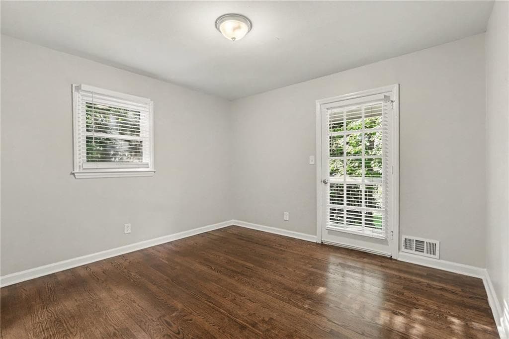 4 bedroom, 3 bathroom, 2,497 sq ft single family residence for sale at 1545 Old Spring House Lane, Atlanta, GA 30338 — photo 9