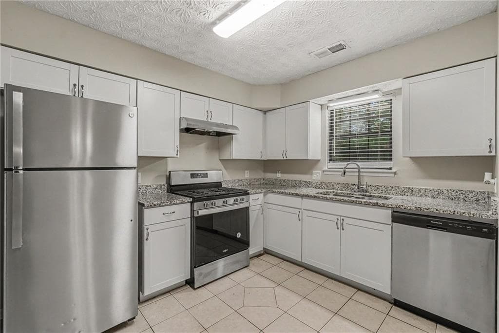 3 bedroom, 3 bathroom, 1,332 sq ft townhouse for sale at 3558 Hopkins Court, Powder Springs, GA 30127 — photo 5