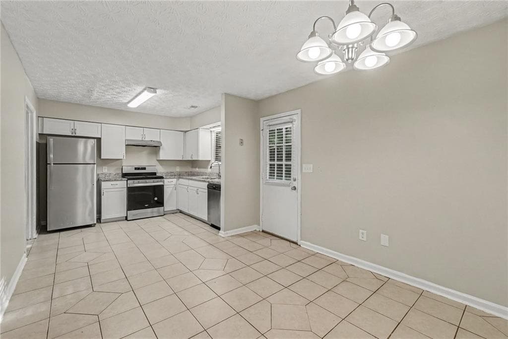 3 bedroom, 3 bathroom, 1,332 sq ft townhouse for sale at 3558 Hopkins Court, Powder Springs, GA 30127 — photo 7