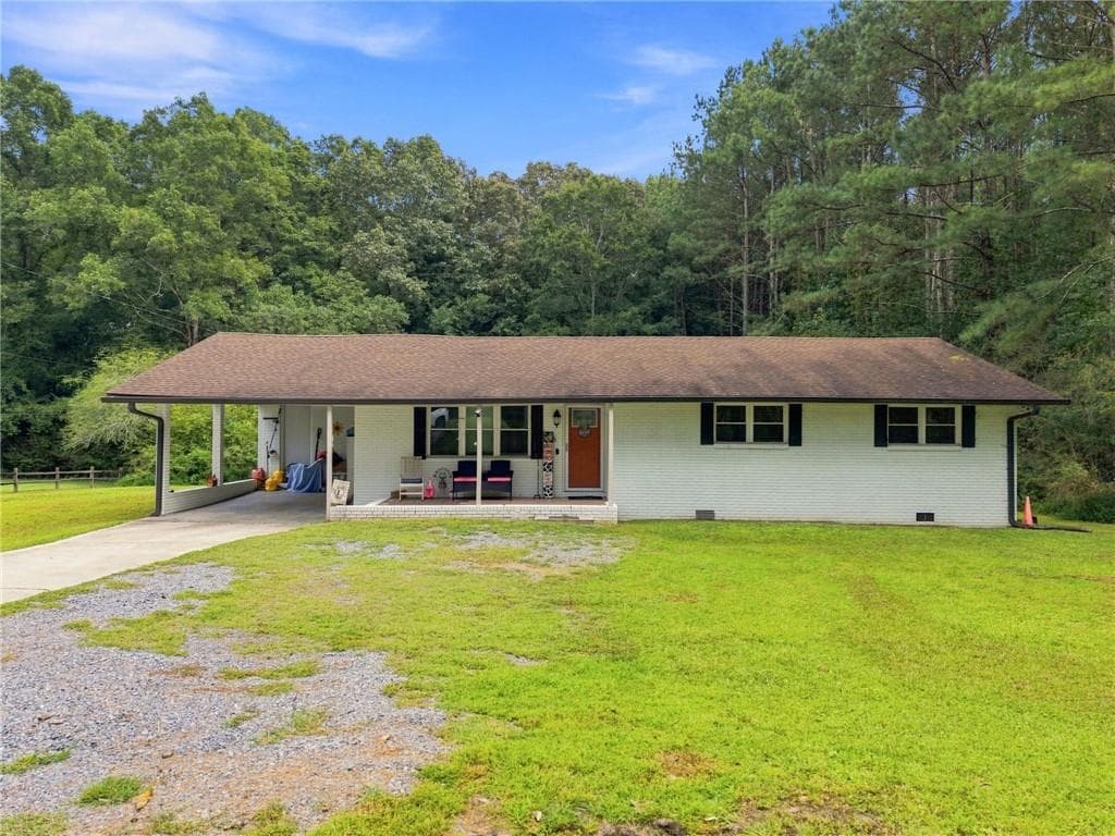 3 bedroom, 2 bathroom, 1,392 sq ft single family residence for sale at 584 Church Road, Calhoun, GA 30701