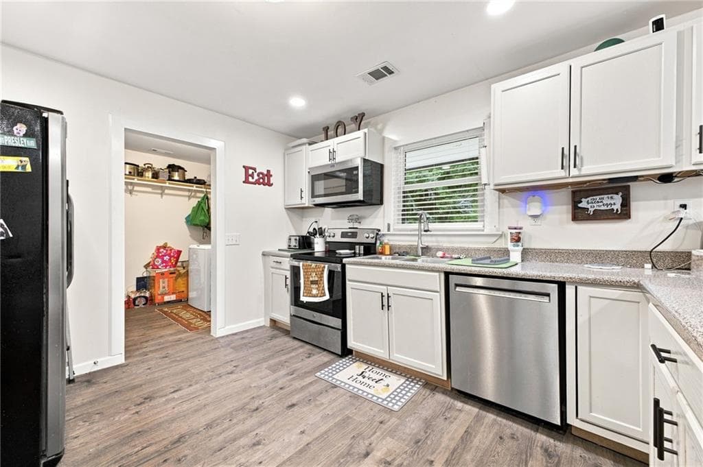 3 bedroom, 2 bathroom, 1,392 sq ft single family residence for sale at 584 Church Road, Calhoun, GA 30701 — photo 5