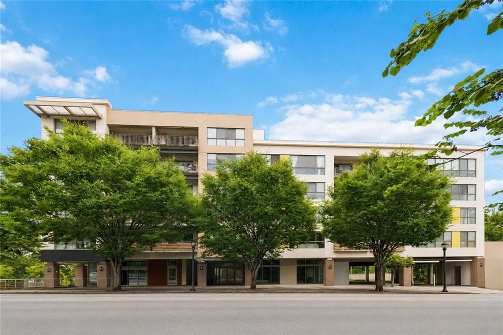 2 bedroom, 2 bathroom, 1,172 sq ft condominium for sale at 563 Memorial Drive 302, Atlanta, GA 30312
