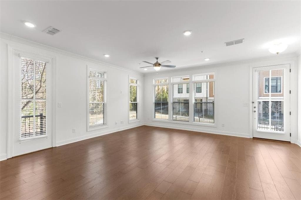 3 bedroom, 4 bathroom, 2,268 sq ft townhouse for sale at 445 Olmstead Way, Alpharetta, GA 30022 — photo 7