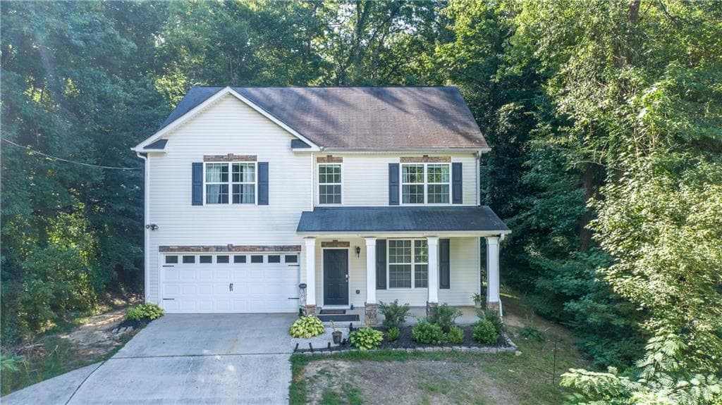 4 bedroom, 3 bathroom, 2,349 sq ft single family residence for rent at 5181 Heather Road, Smyrna, GA 30082 for $2,700 a month — photo 2