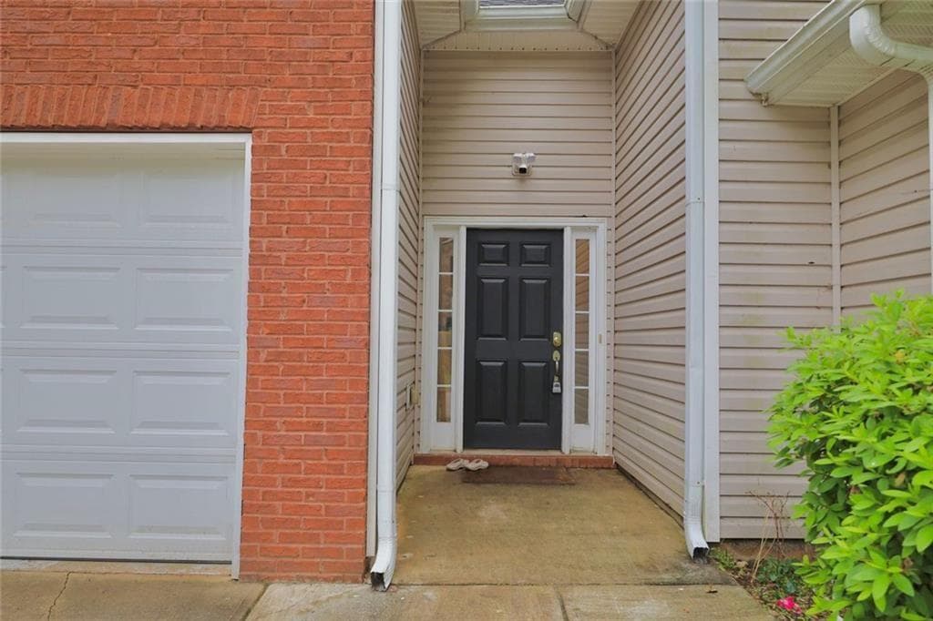 4 bedroom, 2 bathroom, 2,440 sq ft single family residence for sale at 876 Ashton Oak Circle, Stone Mountain, GA 30083 — photo 4
