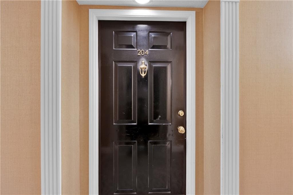 3 bedroom, 2 bathroom, 1,720 sq ft condominium for sale at 26204 Plantation Drive, Atlanta, GA 30324 — photo 3