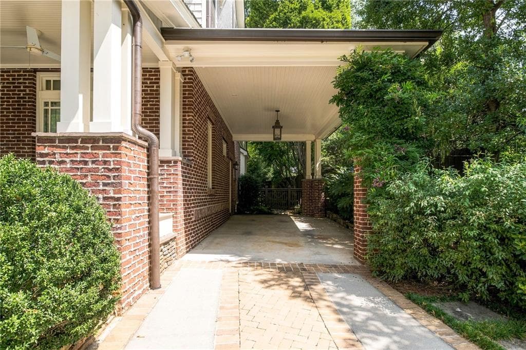 4 bedroom, 4 bathroom, 3,715 sq ft single family residence under contract at 77 Avery Drive, Atlanta, GA 30309 — photo 7