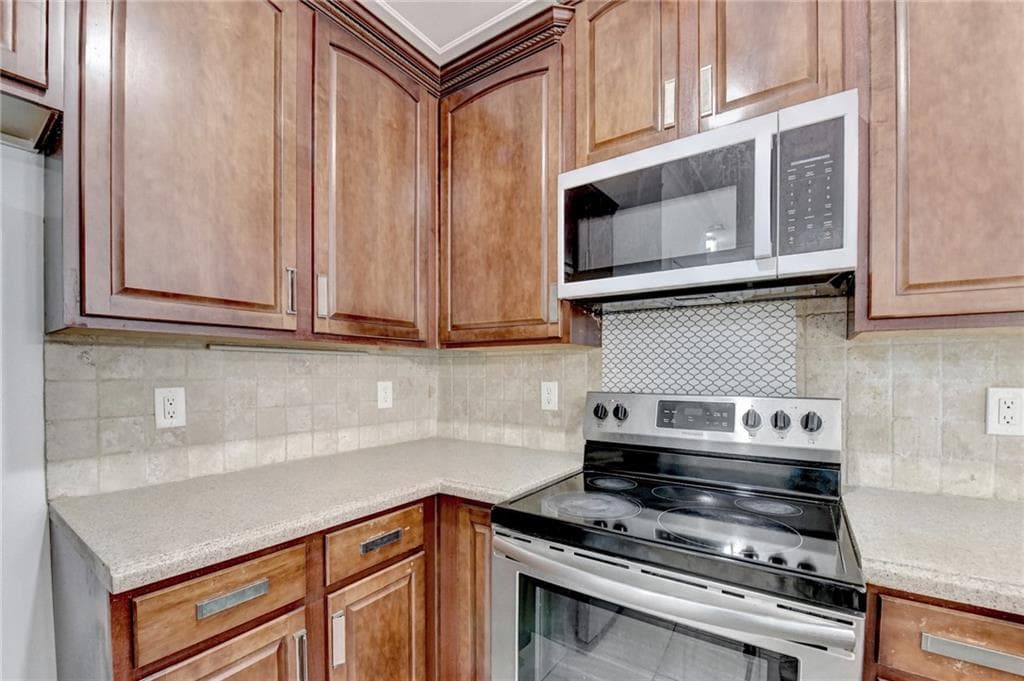 3 bedroom, 3 bathroom, 1,548 sq ft condominium for sale at 5510 Stonewood Court, Norcross, GA 30093 — photo 8