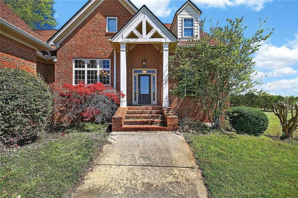 5 bedroom, 5 bathroom, 4,381 sq ft single family residence under contract at 360 Happy Hill Road, Carrollton, GA 30016 — photo 4