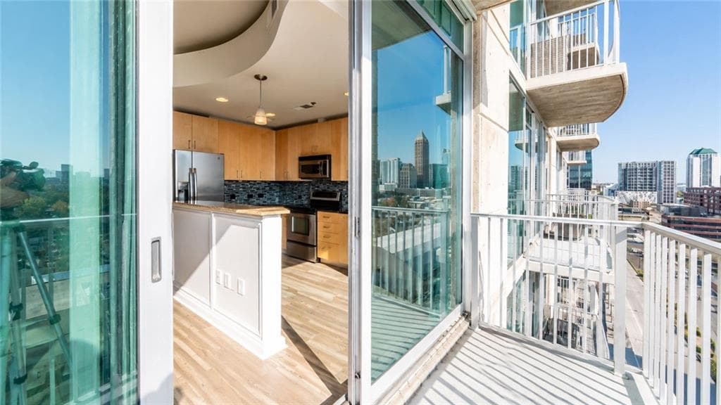 1 bedroom, 1 bathroom, 722 sq ft condominium for sale at 361 17th Street 1309, Atlanta, GA 30363