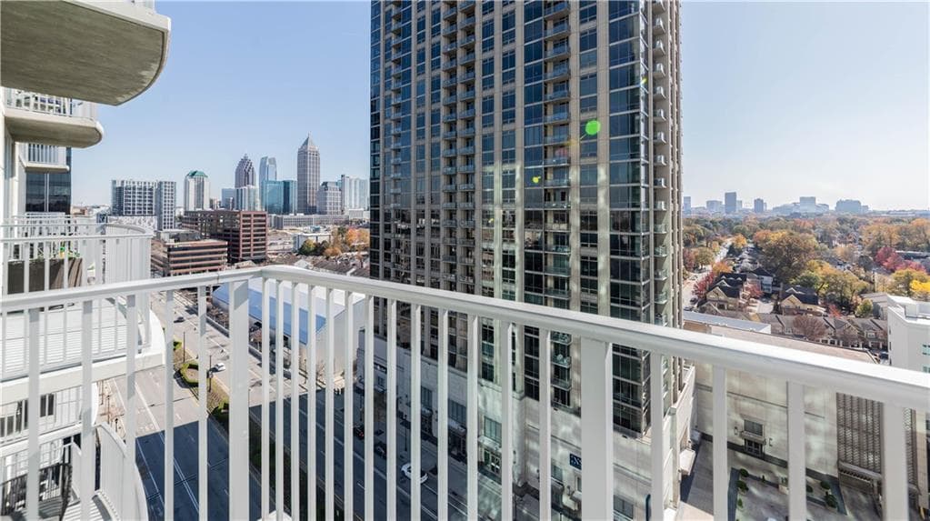 1 bedroom, 1 bathroom, 722 sq ft condominium for sale at 361 17th Street 1309, Atlanta, GA 30363 — photo 8