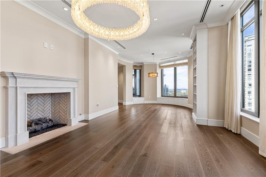 3 bedroom, 4 bathroom, 2,999 sq ft condominium for sale at 3376 Peachtree Road 35A, Atlanta, GA 30326 — photo 3