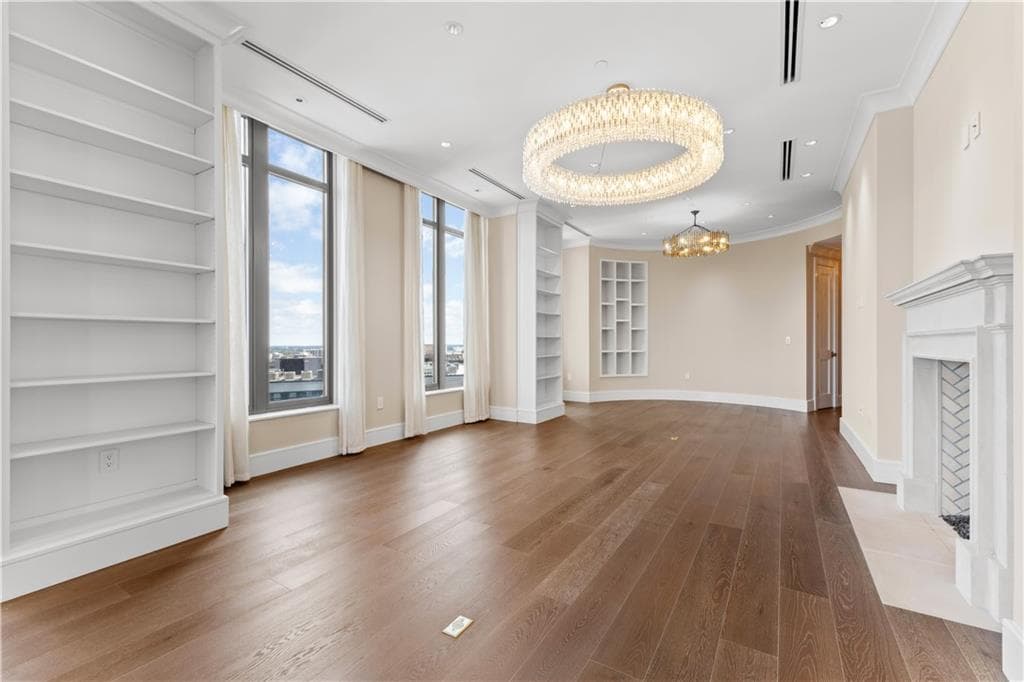3 bedroom, 4 bathroom, 2,999 sq ft condominium for sale at 3376 Peachtree Road 35A, Atlanta, GA 30326 — photo 4