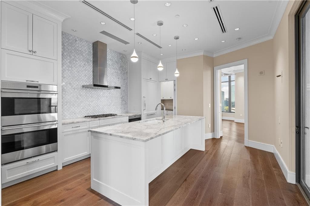 3 bedroom, 4 bathroom, 2,999 sq ft condominium for sale at 3376 Peachtree Road 35A, Atlanta, GA 30326 — photo 6