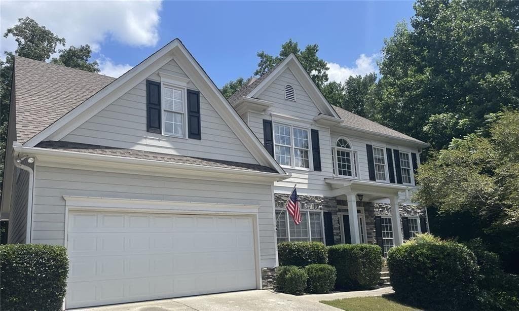 6 bedroom, 4 bathroom, 3,950 sq ft single family residence under contract at 107 Sedgefield Overlook, Dallas, GA 30157 — photo 2