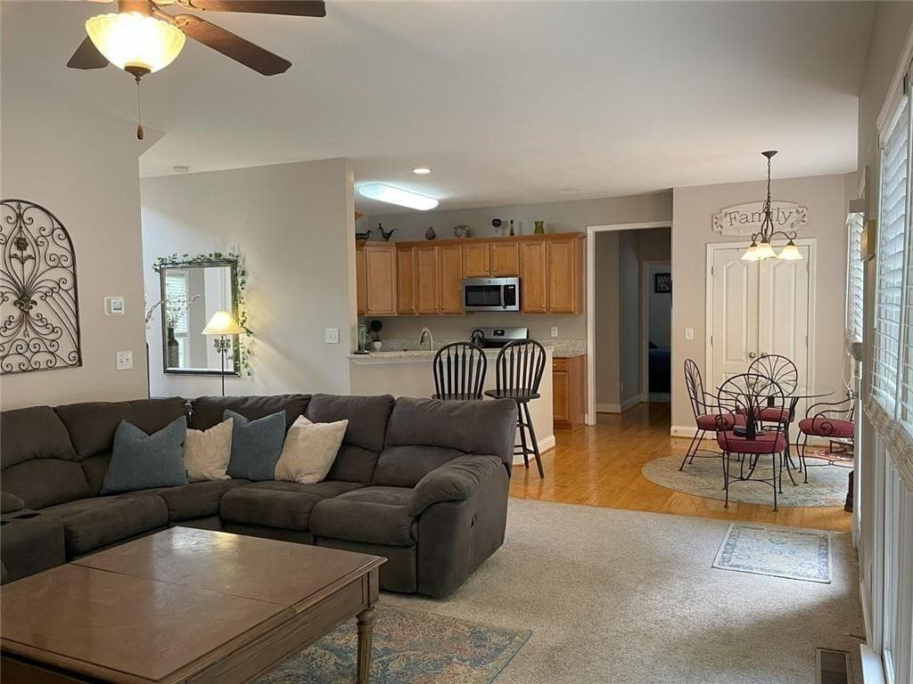 6 bedroom, 4 bathroom, 3,950 sq ft single family residence under contract at 107 Sedgefield Overlook, Dallas, GA 30157 — photo 9