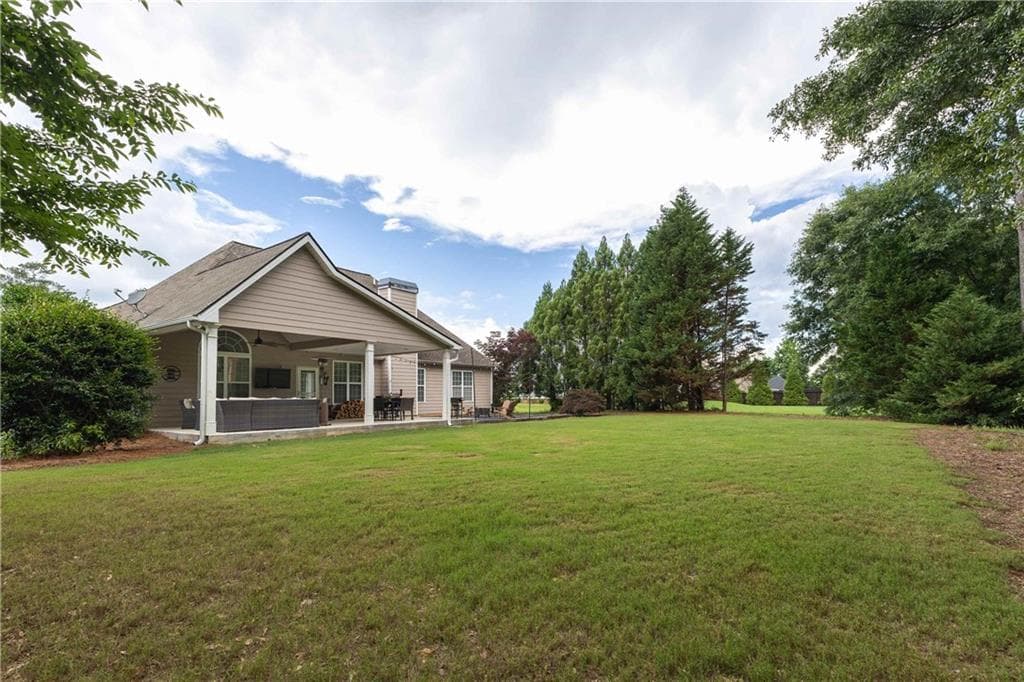 4 bedroom, 3 bathroom, 2,712 sq ft single family residence under contract at 112 Caraway Road, Locust Grove, GA 30248 — photo 3