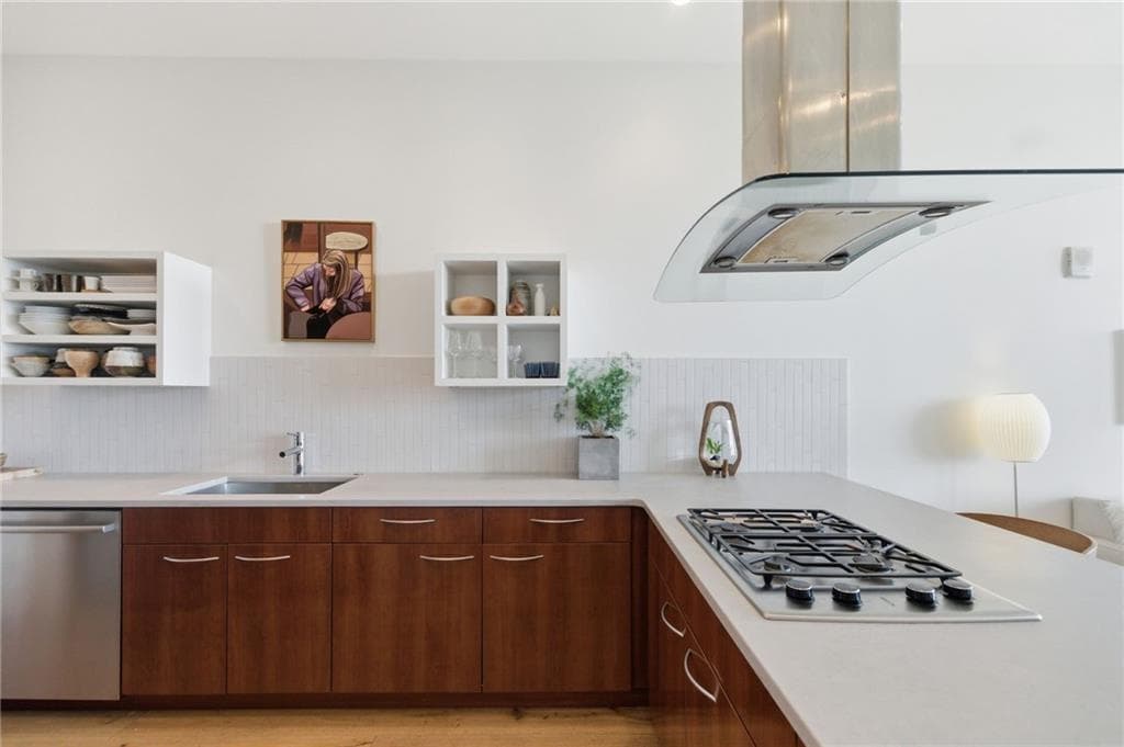 1 bedroom, 1 bathroom, 964 sq ft condominium for sale at 3820 Roswell Road 1012, Atlanta, GA 30342 — photo 6