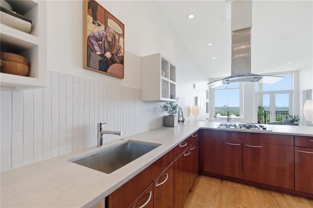 1 bedroom, 1 bathroom, 964 sq ft condominium for sale at 3820 Roswell Road 1012, Atlanta, GA 30342 — photo 7