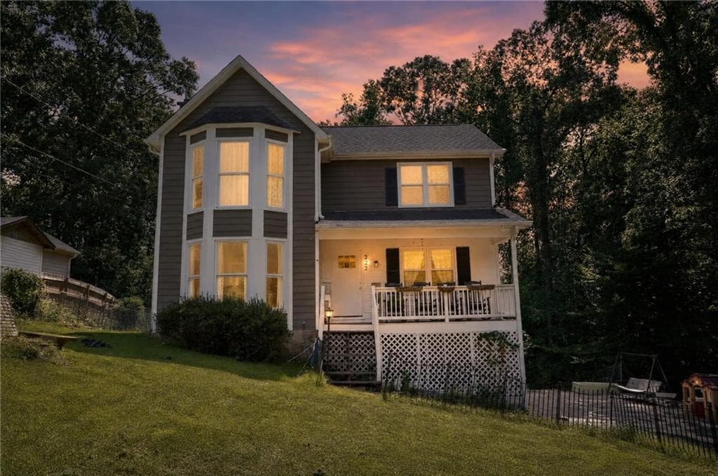 3 bedroom, 3 bathroom, 1,638 sq ft single family residence for sale at 222 Valley Brook Drive, Woodstock, GA 30188