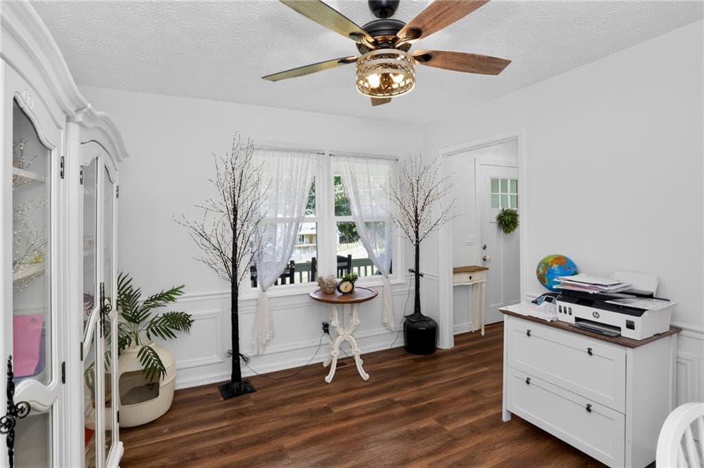 3 bedroom, 3 bathroom, 1,638 sq ft single family residence for sale at 222 Valley Brook Drive, Woodstock, GA 30188 — photo 4