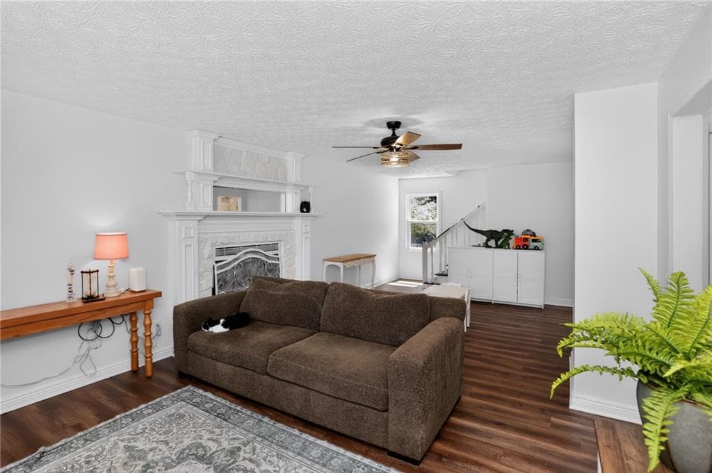 3 bedroom, 3 bathroom, 1,638 sq ft single family residence for sale at 222 Valley Brook Drive, Woodstock, GA 30188 — photo 8