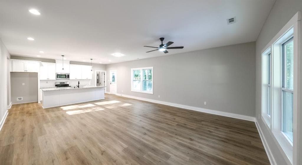 3 bedroom, 2 bathroom, 1,500 sq ft single family residence for sale at 1118 Whispering Hills Drive, Bremen, GA 30110 — photo 8