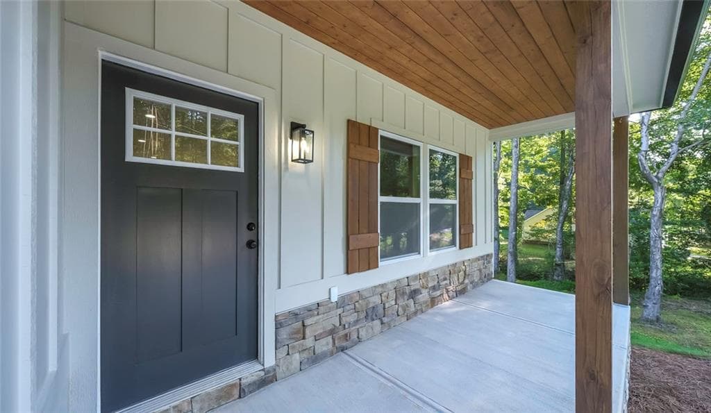 3 bedroom, 2 bathroom, 1,500 sq ft single family residence under contract at 1120 Whispering Hills Drive, Bremen, GA 30110 — photo 2
