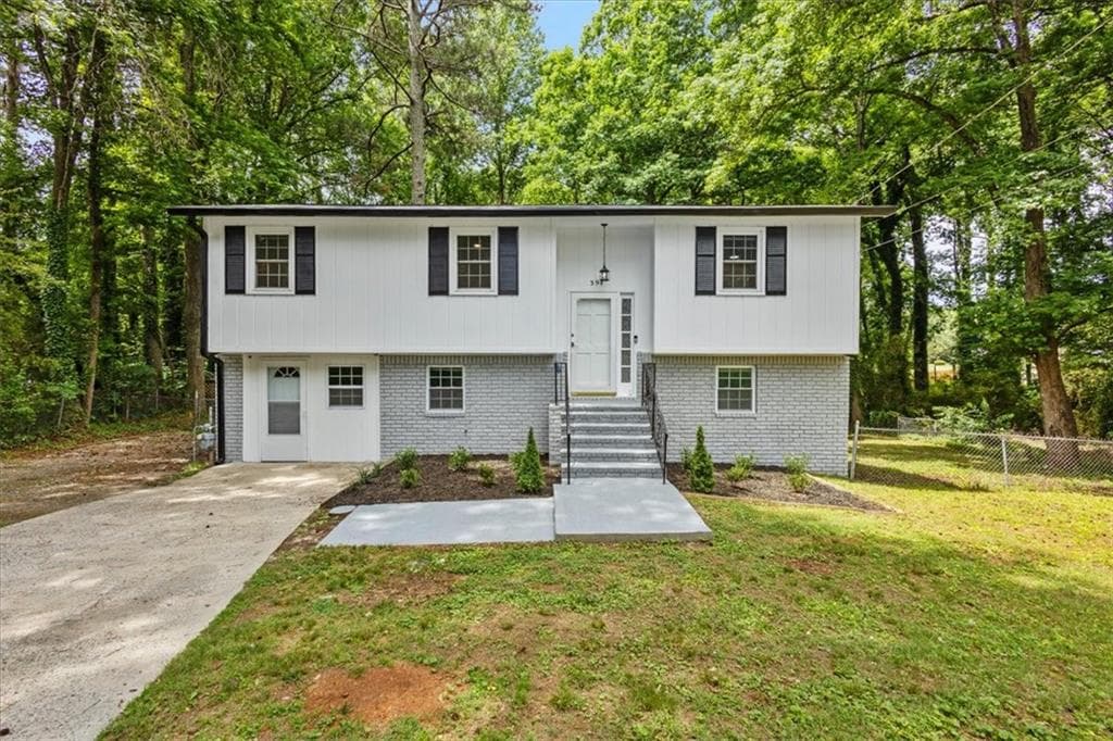 6 bedroom, 3 bathroom, 1,966 sq ft single family residence under contract at 394 Burr Oak Court, Lawrenceville, GA 30046