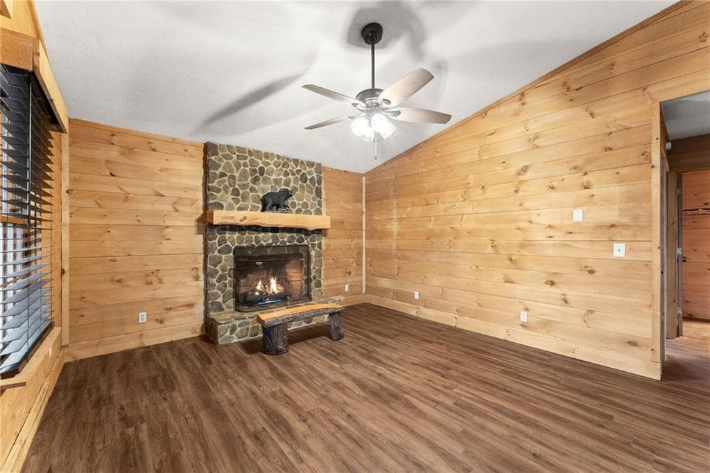 3 bedroom, 2 bathroom, 1,710 sq ft single family residence for sale at 279 Cindy Cove Road, Blairsville, GA 30512 — photo 10