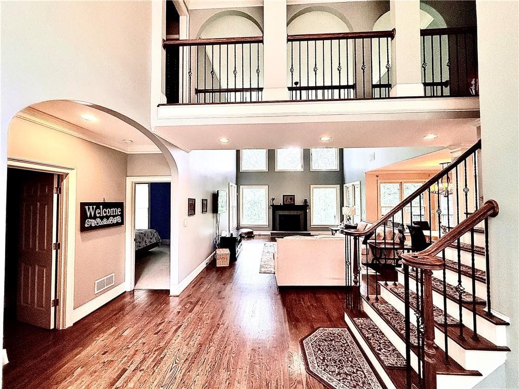 6 bedroom, 5 bathroom, 5,855 sq ft single family residence for sale at 8350 Jacobs Ridge Lane, Cumming, GA 30028 — photo 6