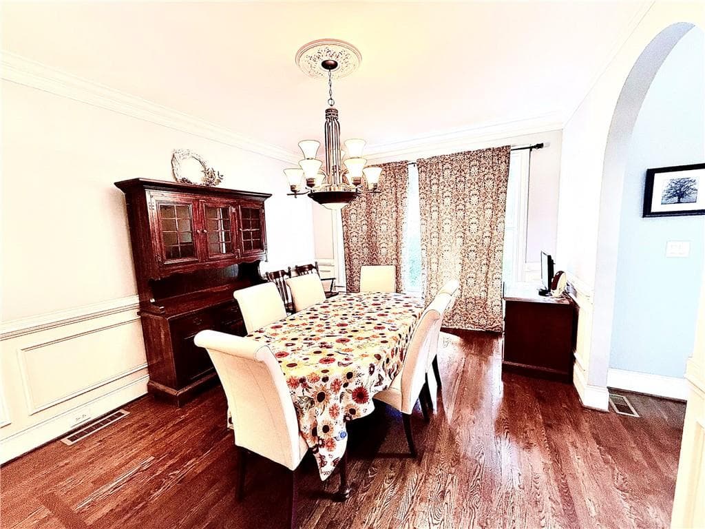 6 bedroom, 5 bathroom, 5,855 sq ft single family residence for sale at 8350 Jacobs Ridge Lane, Cumming, GA 30028 — photo 9