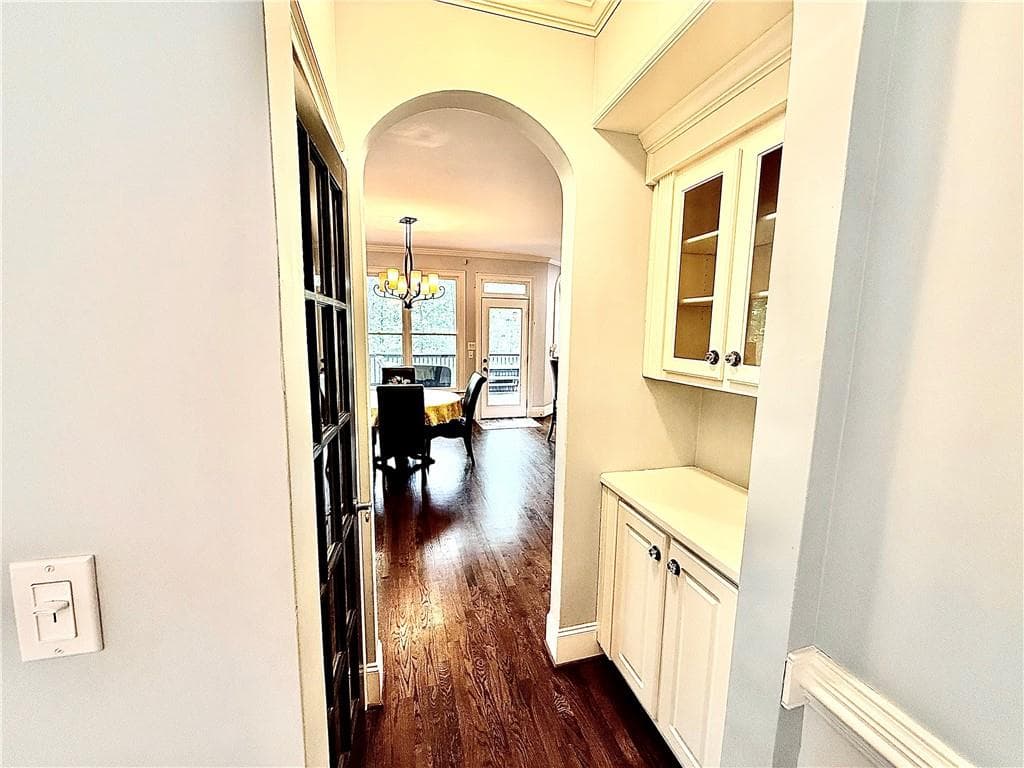 6 bedroom, 5 bathroom, 5,855 sq ft single family residence for sale at 8350 Jacobs Ridge Lane, Cumming, GA 30028 — photo 10