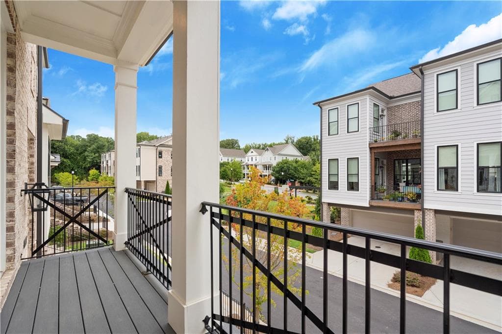 4 bedroom, 4 bathroom, 2,347 sq ft townhouse under contract at 195 Briscoe Way 140, Alpharetta, GA 30009 — photo 6