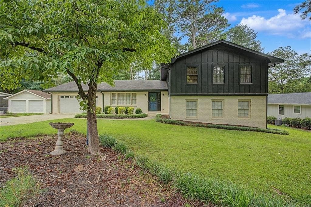 4 bedroom, 3 bathroom, 2,704 sq ft single family residence for sale at 2204 Pine Point Drive, Lawrenceville, GA 30043 — photo 2