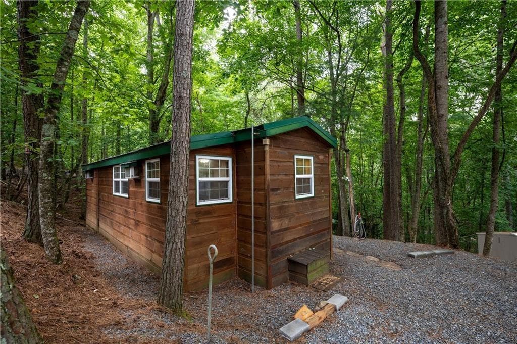 1 bedroom, 1 bathroom, 408 sq ft single family residence for sale at 152 33rd Street, Ellijay, GA 30540 — photo 2