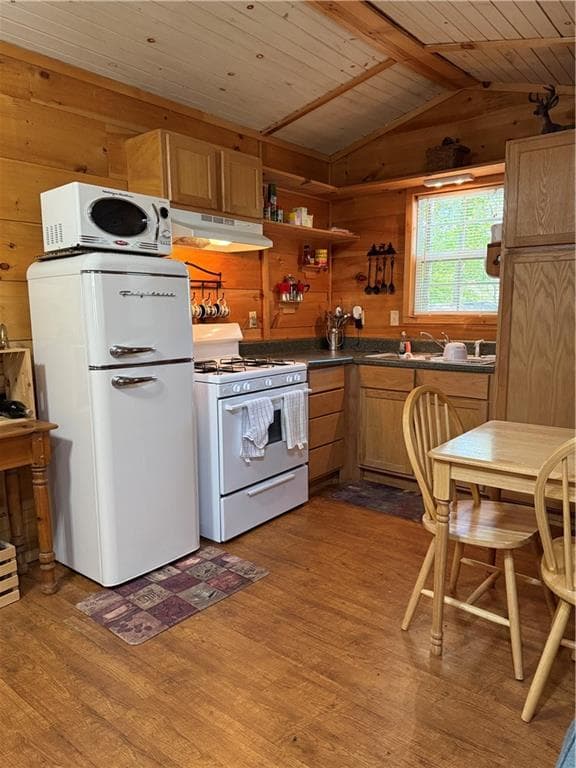 1 bedroom, 1 bathroom, 408 sq ft single family residence for sale at 152 33rd Street, Ellijay, GA 30540 — photo 7