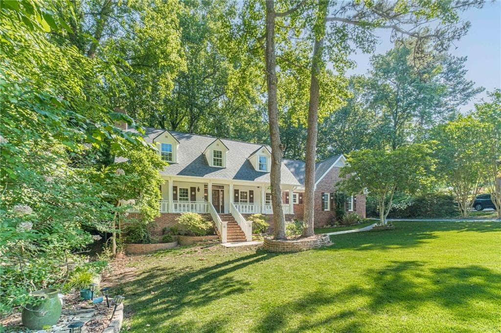 3 bedroom, 2 bathroom, 2,748 sq ft single family residence for sale at 765 Winston Drive, Lawrenceville, GA 30044 — photo 3