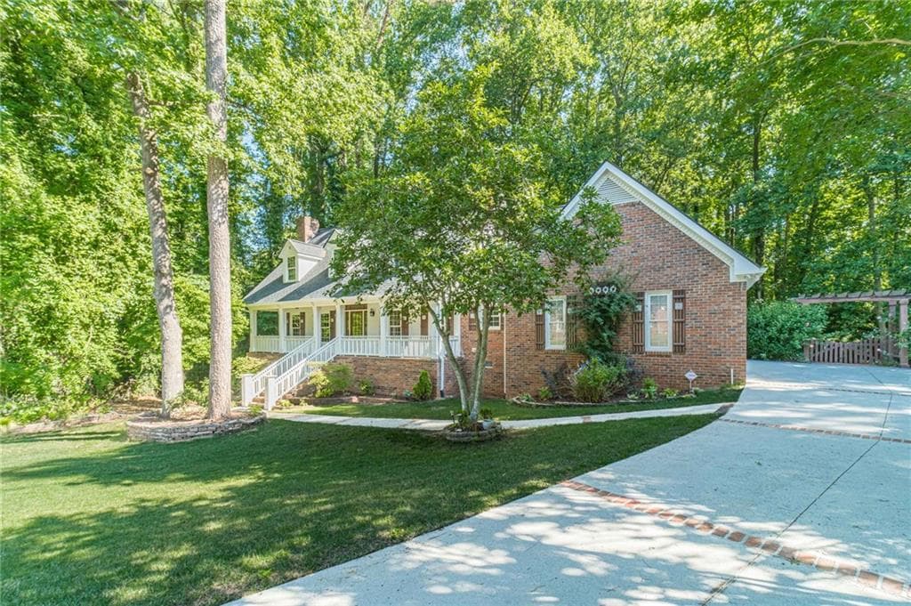 3 bedroom, 2 bathroom, 2,748 sq ft single family residence for sale at 765 Winston Drive, Lawrenceville, GA 30044 — photo 6