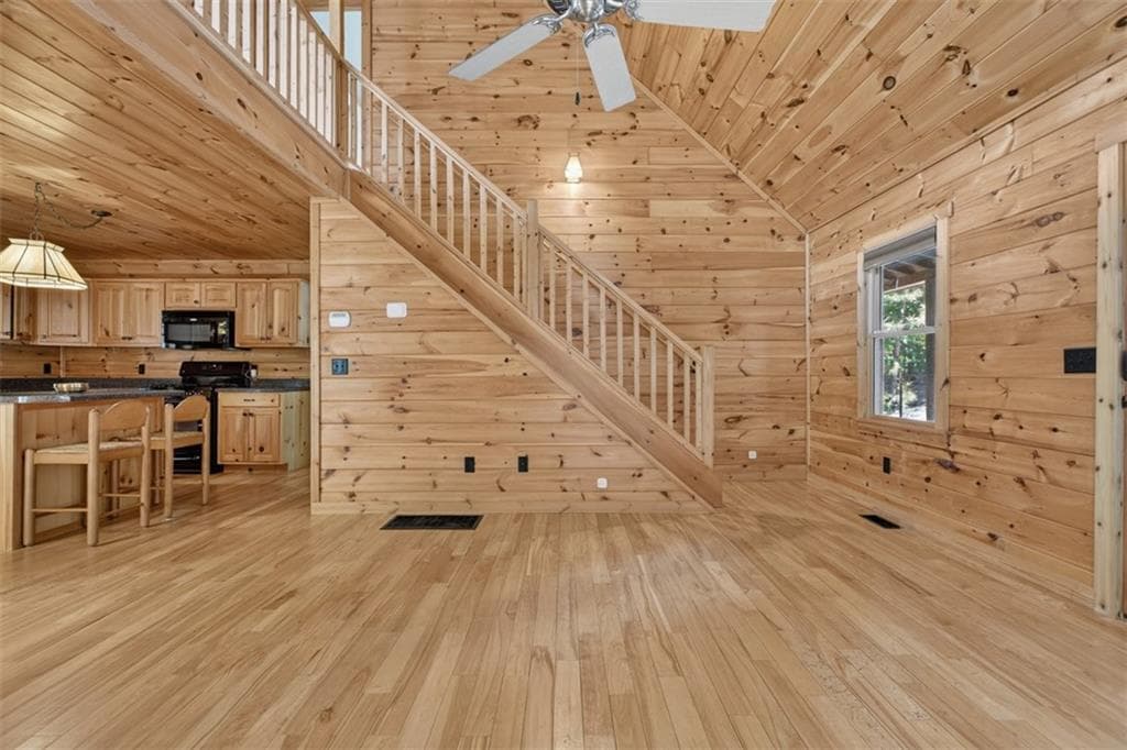 2 bedroom, 2 bathroom, 2,397 sq ft single family residence for sale at 388 Palisade Drive, Ellijay, GA 30540 — photo 6
