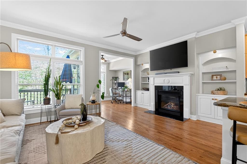 3 bedroom, 4 bathroom, 2,345 sq ft townhouse under contract at 7690 Willoughby Court, Alpharetta, GA 30005 — photo 3