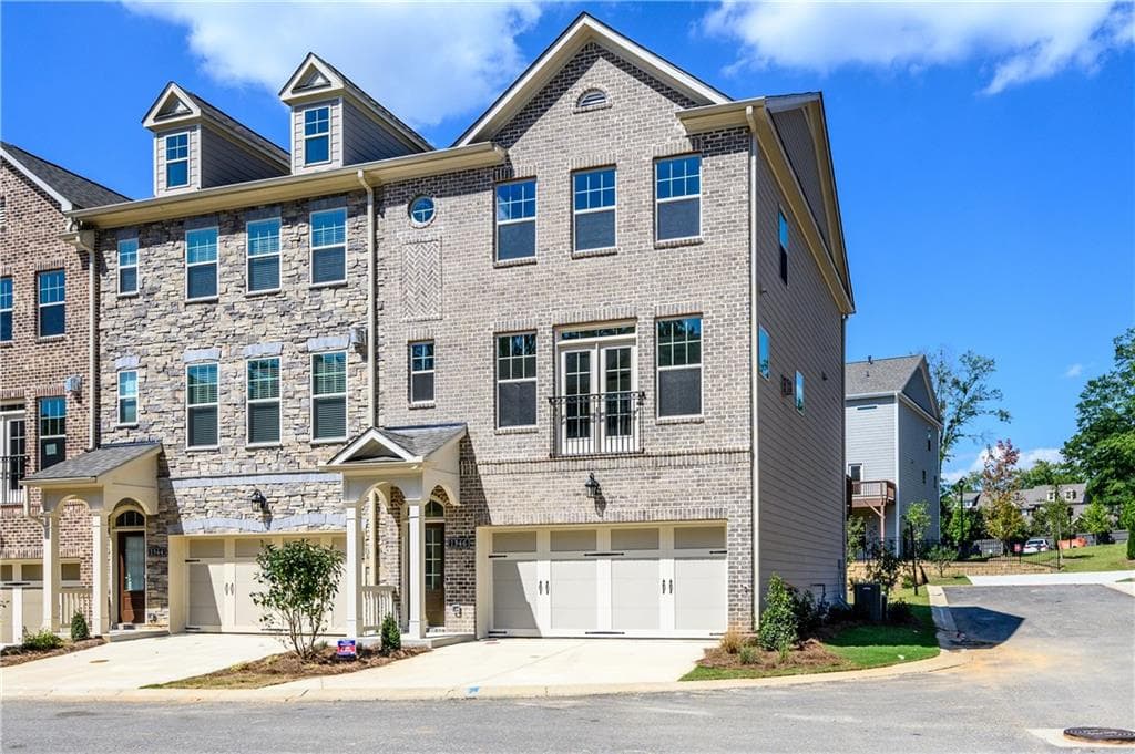 4 bedroom, 4 bathroom, 2,407 sq ft townhouse for rent at 1346 Rosen Road, Brookhaven, GA 30319 for $4,500 a month — photo 1 of 44