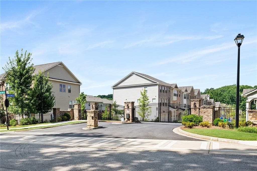 4 bedroom, 4 bathroom, 2,407 sq ft townhouse for rent at 1346 Rosen Road, Brookhaven, GA 30319 for $4,500 a month — photo 2