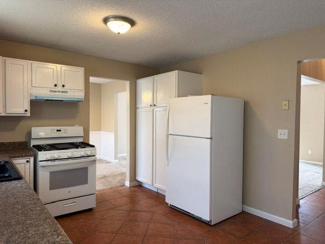 3 bedroom, 3 bathroom, 2,480 sq ft single family residence for rent at 878 Asbury Trail, Lithonia, GA 30058 for $1,800 a month — photo 6