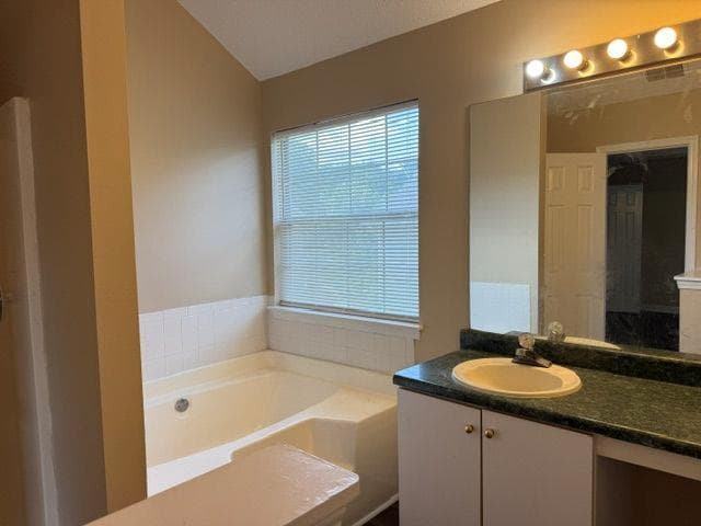 3 bedroom, 3 bathroom, 2,480 sq ft single family residence for rent at 878 Asbury Trail, Lithonia, GA 30058 for $1,800 a month — photo 10