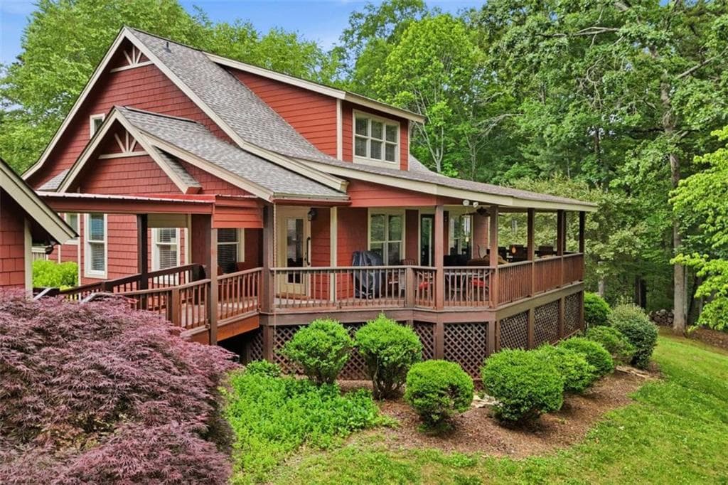 3 bedroom, 3 bathroom, 2,430 sq ft single family residence for sale at 1110 Chatsworth Highway, Ellijay, GA 30540 — photo 2