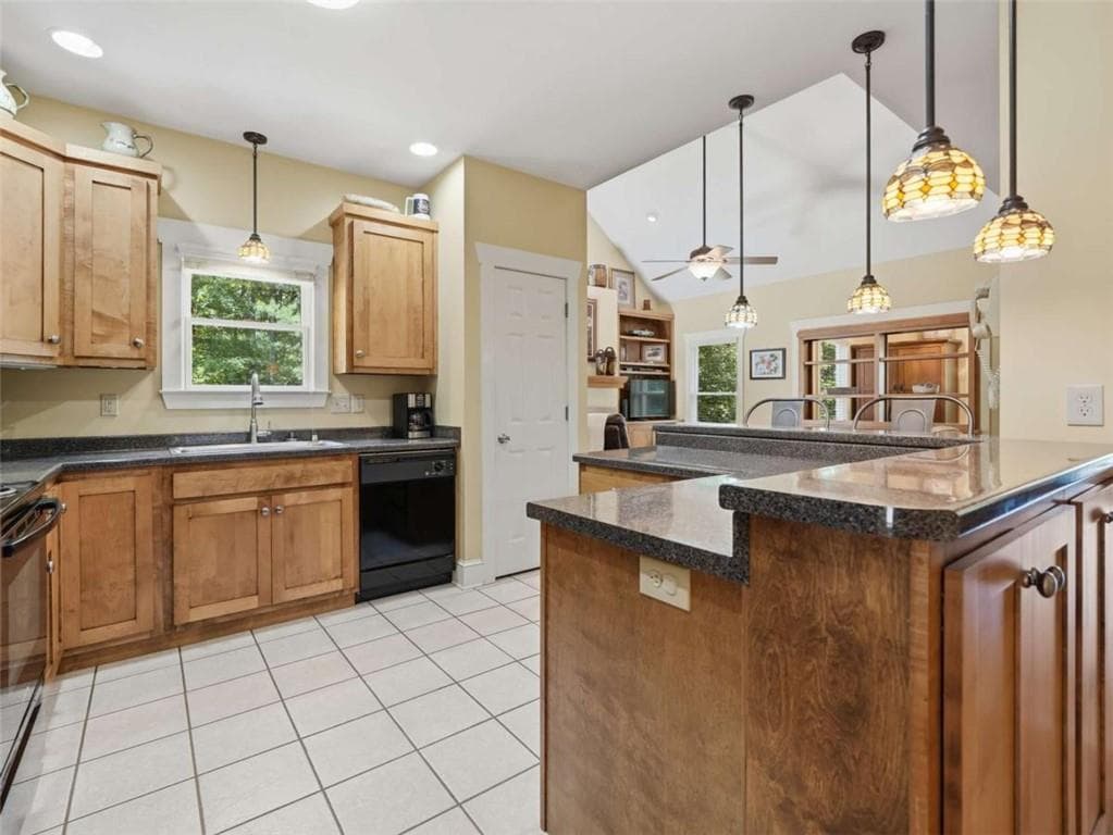 3 bedroom, 3 bathroom, 2,430 sq ft single family residence for sale at 1110 Chatsworth Highway, Ellijay, GA 30540 — photo 8