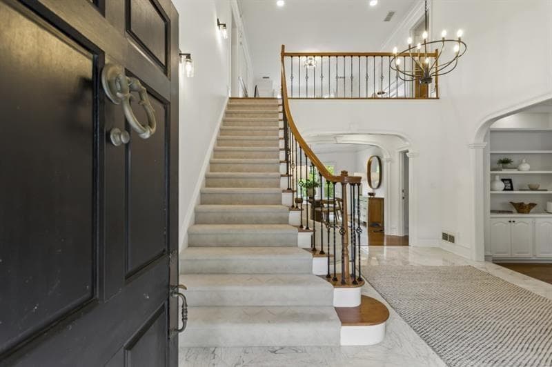 3 bedroom, 5 bathroom, 5,804 sq ft single family residence for sale at 4223 Wieuca Overlook, Atlanta, GA 30342 — photo 2